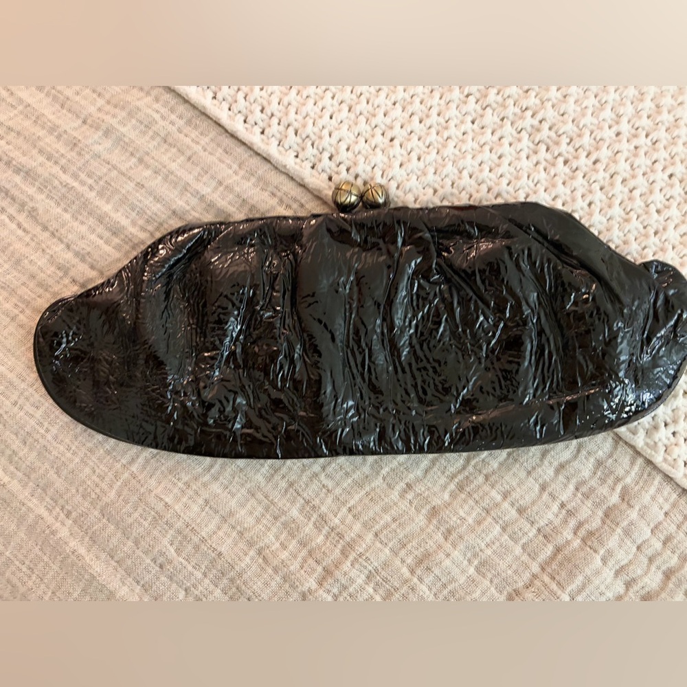 Glossy Black Patent Kiss-Lock Clutch